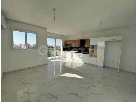 Gazimağusa'da Kiralık eşyasız 3+1 aylık ödemeli