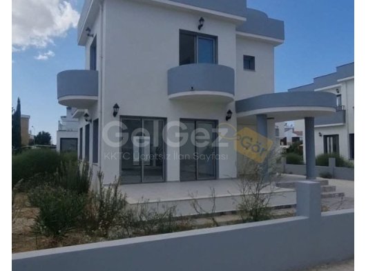 Satılık Yeniboğaziçinde 3+1 Müstakil Villa