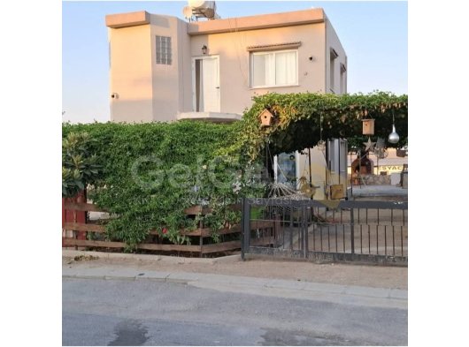 VADİLİ'DE SATILIK VİLLA