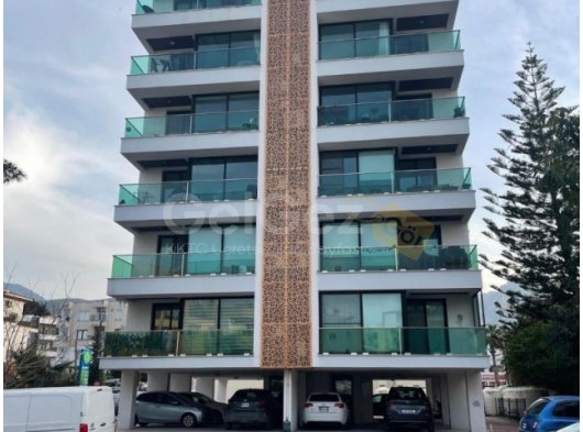 KAŞGAR COURT BÖLGESİNDE DENİZ VE ŞEHİR MANZARALI LUKS DAİRE