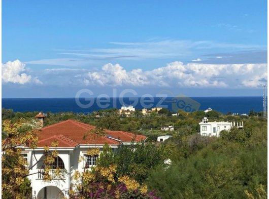 LAPTA’DA SATILIK / TÜRK KOÇANLI / DENİZ MANZARALI 2+1 DAİRE – GENİŞ TERAS & BALKON