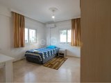 Girne Merkez'de Elite Aile Apartmanında Satılık Geniş 3+1