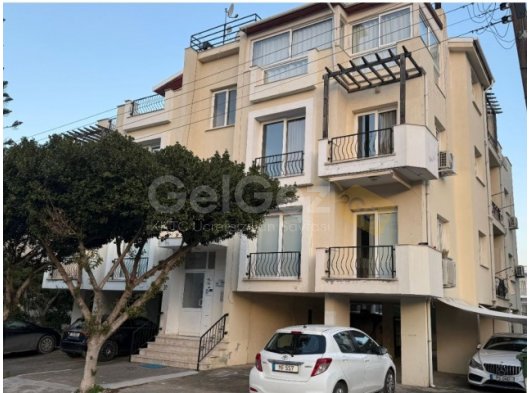 Girne Merkez'de Elite Aile Apartmanında Satılık Geniş 3+1