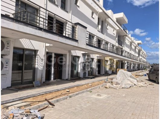 TATLISU’DA HARİKA SİTE İÇERİSİNDE SATILIK 1+1 DAİRE – 89m²