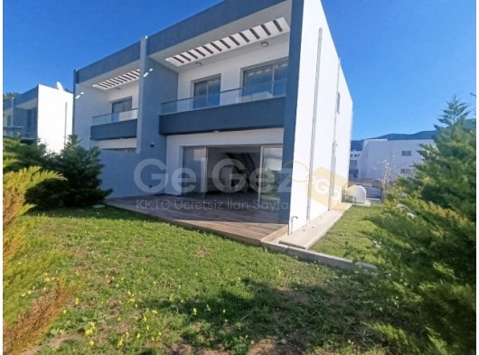 Girne Alsancak'ta Satılık 3+1 İkiz Villa / Dağ ve Doğa Manzaralı