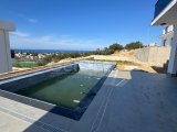 Girne Edremit'te Satılık Lüks Villa