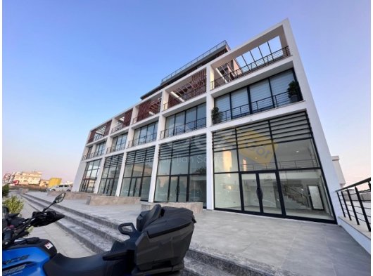 Lefkoşa Kermiye Metehan Bölgesinde Ana Cadde üzeri Kiralık Sende Katlı Dükkanlar