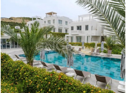 GİRNE ALSANCAKTA KİRALIK ÇOK ÖZEL 2+1 GENİŞ BAHÇELİ DAİRE