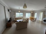 Girne Merkez'de Doğu Cepheli, Şehir Manzaralı 2+1 Daire