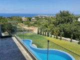 Satılık Girne Edremitde 4+2 Özel Havuzlu Emsalsiz Deniz Manzaralı Asansörlü Geniş Teras ve Bahçeli Lüks Villa