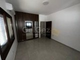 Girne Merkez Karaoğlanoğlu Caddesinde Kiralık 3+1 Müstakil Bahçeli Eşyasız Villa /1300 STG/+905391132605