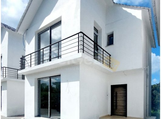 Girne Karşıyakada satılık 2+1 villa