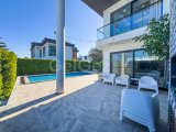 Kıbırs Girne Ozanköy’de 4+1 Türk Tapulu Havuzlu ve Peyzajlı lüx villa