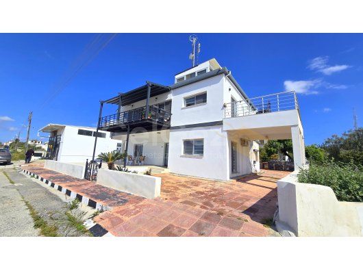 Kiralık, Eşyalı 2 Yatak Odalı Deniz Manzaralı Zemin Kat Ev