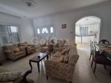 Girne, Zeytinlik bölgesinde satılık 8+2 villa