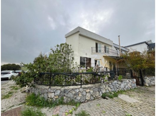 GİRNE BOĞAZDA TÜRK MALI SATILIK İKİZ DUBLEKS SATILIK EV