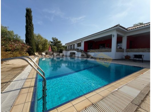 Girne Çatalköy’de Günlük veya Kısa Dönem Kiralık Villa