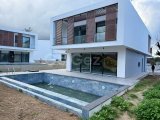 Girne Edremit Bölgesinde Özel Havuzlu Deniz Manzaralı 4+1 Lüks Villa