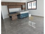 Girne Merkezde Satılık Deniz Manzaralı 1+1 Daire