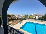 Girne ArapKöy de Geniş arazi içinde, Satılık Havuzlu müstakil Villa