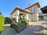 Girne catalkoyde,havuzlu ,site içerisinde 4+1 satılık dubleks villa