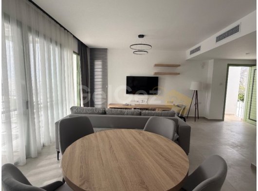 Lapta, Girne – Denize 50 Metre Mesafede Büyük Balkonlu 2+1 Kiralık Daire