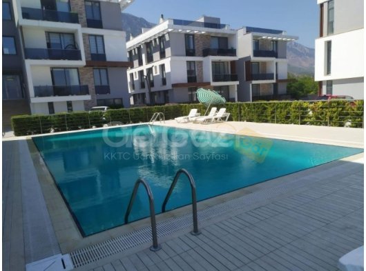 Girne Lapta bölgesi merkezi ısıtmalı 2+1 Satılık Daire