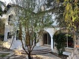 GİRNE Ozanköy bölgesinde Yardımcı evi bulunan 3+1 SATILIK VİLLA