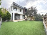 Ozanköy’de Satılık 4+1 Havuzlu Modern Villa