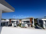 Çatalköyde’de Satılık 4+1 Havuzlu Deniz ve Dağ Manzaralı Modern Villa