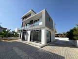 Çatalköyde’de Satılık 4+1 (En Suit) Havuzlu Deniz Manzaralı Modern Villa
