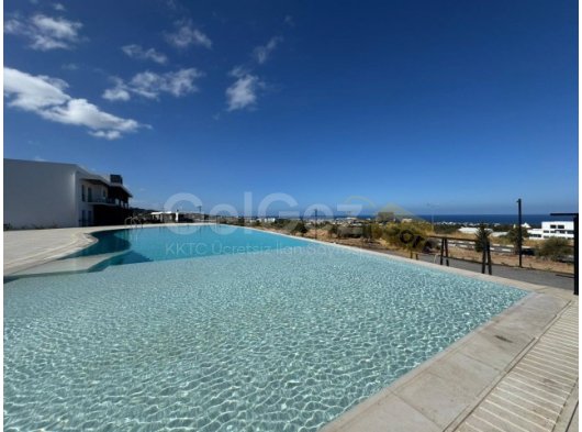 Girne Edremitte Havuzlu Site İçerisinde Yeni Eşyalı 1+1 Daireler