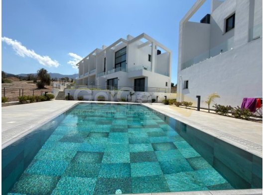 GİRNE ESENTEPEDE FULL DENİZ MANZARALI SATILIK 2+1 LOFT DAİRE – ROOF TERASLI