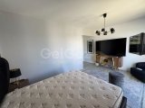 Girne Zeytinlik Bölgesinde Havuzlu Site İçerisinde Full Eşyalı Satılık 3+1 Daire