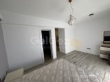 Girne Zeytinlik Bölgesinde Havuzlu Site İçerisinde Full Eşyalı Satılık 3+1 Daire
