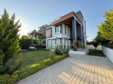 Girne Çatalköy Bölgesinde Satılık 3+1 Full Eşyalı Villa