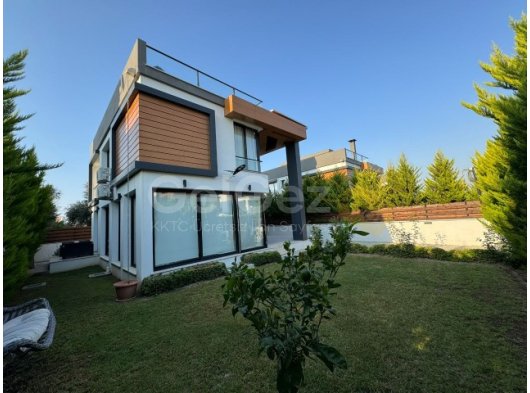 Girne Çatalköy Bölgesinde Satılık 3+1 Full Eşyalı Villa