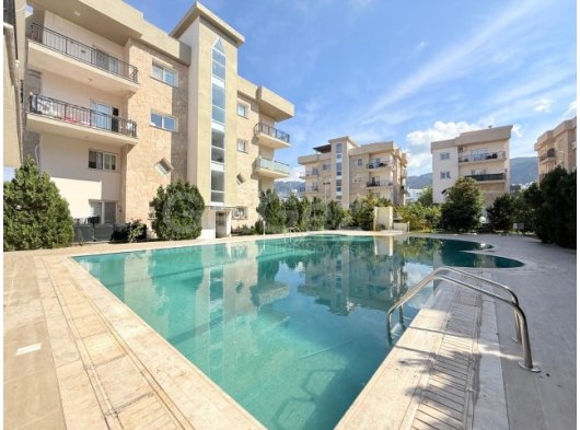 Girne Alsancak Bölgesin’de Merit Otellerine Yakın Satılık 2+1 Fırsat Daire