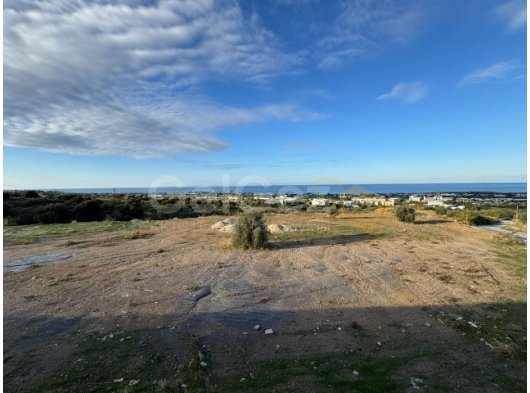 GİRNE EDREMİTTE DENİZ MANZARALI 1050 M2 SATILIK ARSA