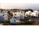 Girne- Karşıyaka' da Satılık Özel Havuzlu ve Bahçeli Muhteşem Lüks  4+1 Villa
