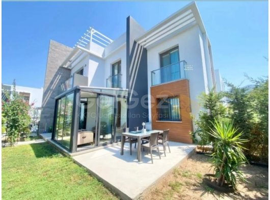 Girne Ozanköyde Cratos Otel Casino Yakınında Havuzlu Site İçerisinde Satılık 2+1