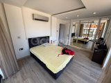Girne Merkez'de Kapalı Otoparklı Havuzlu Sitede Kiralık Eşyalı 2+1 Penthouse Daire