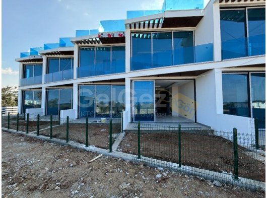 Girne Çatalköy'de Deniz Manzaralı Şömineli Teraslı Eşyalı - Eşyasız Kiralık 2+1 Müstakil Daireler