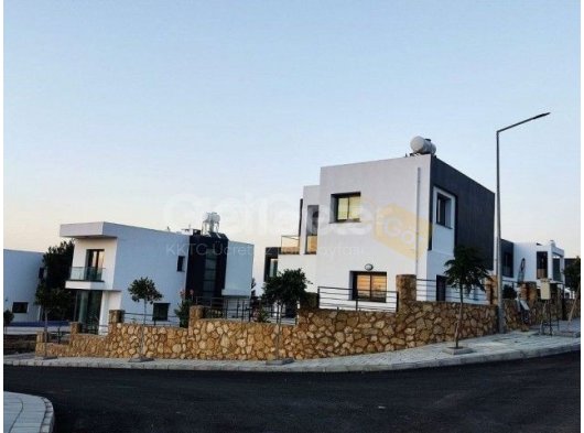 Girne Çatalköy Oteller Bölgesine Yakın Geniş Bahçeli Kiralık 4+1 Villa