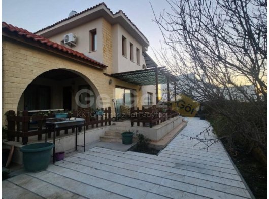 Yenilenmiş 3 Yatak Odalı Villa - Denize Yürüme Mesafesinde; Açık ve Kapalı Havuzları, Restoranı ve Barı ile Carrington Sea Magic City