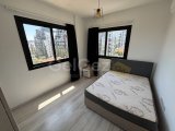 Girne Merkez'de Deniz ve Dağ Manzaralı Güzel Konum'da Kiralık 2+1 Daire