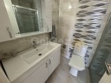Girne Merkez'de Üniversitelere ve Ulaşıma Yakın Eşyalı Kiralık 2+1 Daire