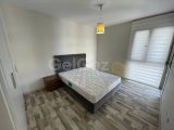 Girne Merkez'de Otoparklı Asansörlü Bina'da Eşyalı Kiralık 2+1 Daire