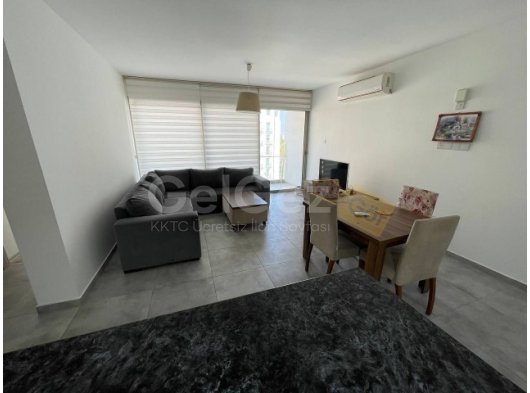 Girne Merkez'de Otoparklı Asansörlü Bina'da Eşyalı Kiralık 2+1 Daire