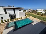 Girne Alsancak'ta Konforun ve Lüksün Bir Arada Olduğu Havuzlu Kiralık 4+1 Villa